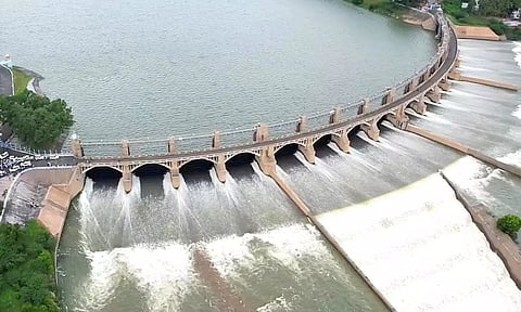 மேட்டூர் அணையில் இருந்து காவிரி டெல்டா பாசனத்துக்கு தண்ணீர் திறப்பு