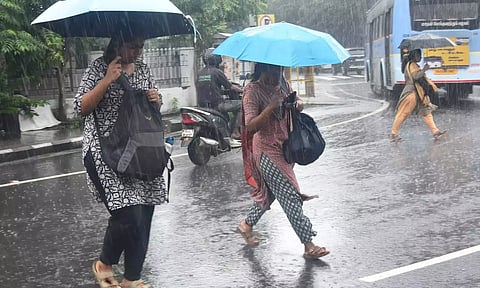 தமிழகத்தில் 2 நாட்கள் மழைக்கு வாய்ப்பு  - வானிலை ஆய்வு மையம்