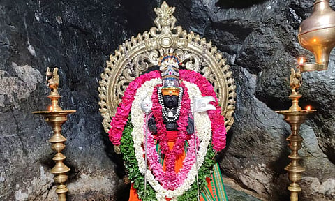 திருமணம் -  குழந்தை வரம் தரும் தோரணமலை முருகன்!
