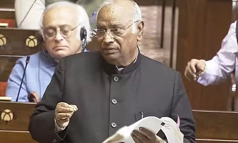 'வாஸ்கோடகாமா 11 மாதங்களில் இந்தியா வந்தார்; ஆனால் பிரதமருக்கு மணிப்பூர் செல்ல 2 ஆண்டுகள்' - கார்கே