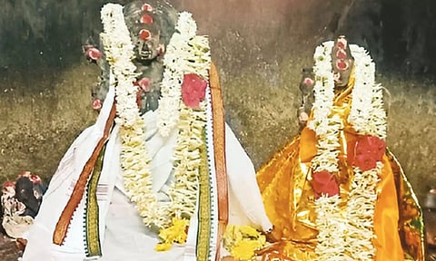 திருவரசமூர்த்தி அய்யனார் - சொக்காயி அம்மன்