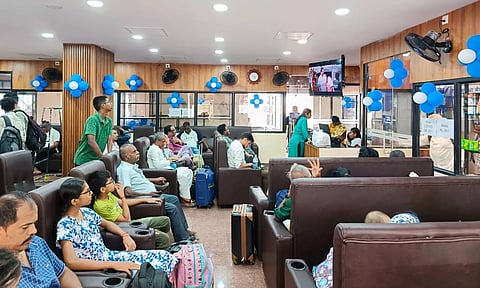 கோடை வெயிலுக்கு குட் பை..! ரெயில் பயணிகளுக்கு குளு குளு ஏ.சி. காத்திருப்பு அறைகள்