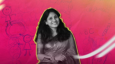 ചിറകു നീർത്തുവാനുള്ളൊരാകാശമേ.... ദിനവുമെന്നെപ്പുതുക്കുന്ന സ്വപ്നമേ...