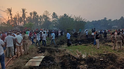 “ഭൂമി കുലുങ്ങുന്നത് പോലെ തോന്നി, ഫോർച്യൂണർ കാർ പോലും ആടിയുലഞ്ഞു”; നടുക്കം മാറാതെ ദൃക്‌സാക്ഷികൾ