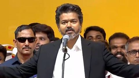'പുതിയ തുടക്കം, പുതുയുഗം', സിനിമ സ്റ്റൈലിൽ രാഷ്ട്രീയം പറഞ്ഞ് വിജയ്