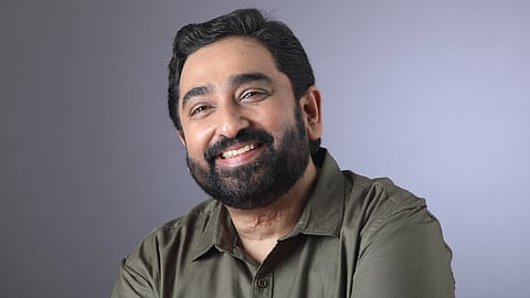 'ഗുരുക്കന്മാരില്‍നിന്നും ലഭിച്ച ചില പാഠങ്ങള്‍ ഇപ്പോഴും ഒപ്പമുണ്ട്, ഞാനത് ചെയ്യാറില്ല';
ലോഫി ട്രെൻഡിനെക്കുറിച്ച് എം ജയചന്ദ്രൻ