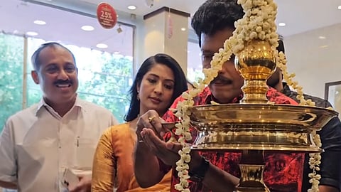 ലൈറ്റ് വെയ്റ്റ് ആഭരണങ്ങളുടെ വിപുല ശേഖരവുമായി തിരുകൊച്ചി ഗോൾഡ് ആൻഡ് ഡയമണ്ട്സിന്റെ പുതിയ ഷോറൂം മുളന്തുരുത്തിയിൽ