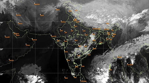 എവിടെയോ വീശിയ ഒരു ചുഴലിക്കാറ്റ്, വൈകിയത് കേരളത്തിലെ മൺസൂൺ; എന്താണ് ബന്ധം?