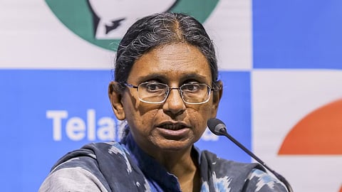 മീനാക്ഷി നടരാജന്റെ പത്രിക തള്ളിയതിൽ അട്ടിമറി? തെലങ്കാന കോൺഗ്രസിലെ ഗ്രൂപ്പ് പോരിലേക്ക് വിരൽ ചൂണ്ടി ബിജെപി