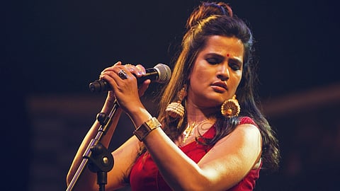 'ഹിന്ദിയിൽ വിരഹഗാനങ്ങളെല്ലാം പാടുന്നത് പുരുഷന്മാർ, സ്ത്രീകളെ എന്തുകൊണ്ട് ഉൾപ്പെടുത്തുന്നില്ല?' സോന മൊഹപത്ര