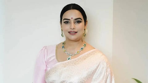 'അമ്മ'യിലെ സാമ്പത്തിക തിരിമറി ചോദ്യം ചെയ്തതു മുതല്‍ വേട്ടയാടുന്നു, പവര്‍ ഗ്രൂപ്പ് തുറന്നുകാട്ടപ്പെട്ടു; ശ്വേത മേനോന്‍