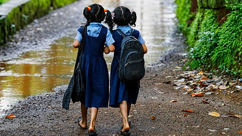 മക്കള്‍ പഠിക്കുന്നത് അംഗീകാരമില്ലാത്ത സ്‌കൂളിലോ? പൂട്ടിടാന്‍ സര്‍ക്കാര്‍, രക്ഷിതാക്കള്‍ അറിയേണ്ട സത്യങ്ങള്‍!