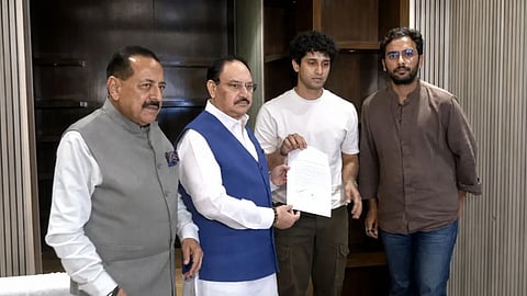 ധർമേന്ദ്ര പ്രധാന്റെ രാജി: വിട്ടുവീഴ്ചയില്ലാതെ സിജെപി, 'ഒളിച്ചോടില്ലെന്ന്' കേന്ദ്രം; ചർച്ചകൾ അനിശ്ചിതത്വത്തിൽ