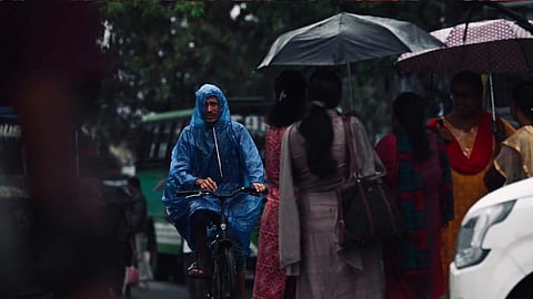 മഴ കനക്കും; സംസ്ഥാനത്ത് അതിജാഗ്രത, അഞ്ച് ജില്ലകളില്‍  അവധി 