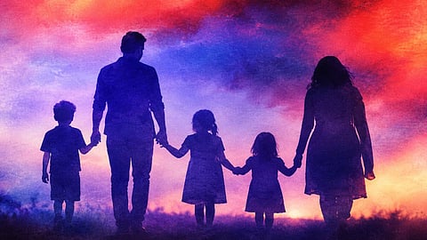 ഇന്ത്യയുടെ ജനനനിരക്ക് താഴേക്ക്; ഈ നൂറ്റാണ്ടിന്റെ മധ്യത്തോടെ ഇന്ത്യ വയസ്സന്മാരുടെ രാജ്യമായി മാറും, തൊഴില്‍ വിപണിക്കും സമ്പദ്‌വ്യവസ്ഥയ്ക്കും വെല്ലുവിളി