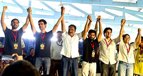 ധ്രുവ് റാഠി, പ്രകാശ് രാജ്, ഐഷി ഘോഷ്, അഭിജീത് ദീപ്കെ.. ബെംഗളൂരുവിൽ സിജെപിയുടെ വൻ പ്രതിഷേധം