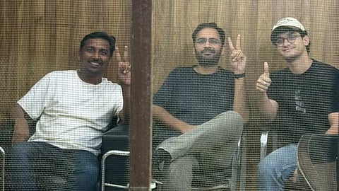 സൗരവ് ദാസിനും അശുതോഷ് റാങ്കയ്ക്കും 5 ദിവസം ജയിൽ ശിക്ഷ; അജിങ്ക്യ ഷിൻഡെയെ വിട്ടയച്ചു, കോടതിയിൽ പൊലീസ് നുണ പറഞ്ഞെന്ന് സിജെപി