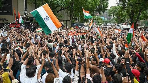 സിജെപി 'തിരംഗ മാർച്ച്':കൊണാട്ട് പ്ലേസ് കോട്ടയാക്കി ഡൽഹി പൊലീസ്,  നിരനിരയായി ഡിറ്റൻഷൻ ബസുകൾ