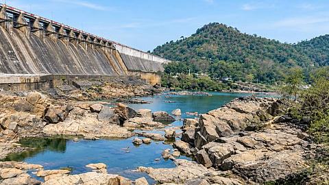 രാജ്യത്തെ അണക്കെട്ടുകളില്‍ വെള്ളമില്ല; ഇടുക്കി ഡാമില്‍ ഇനിയുള്ളത് 10.62% മാത്രം വെള്ളം, ദക്ഷിണേന്ത്യ വന്‍ കുടിവെള്ള-വൈദ്യുതി പ്രതിസന്ധിയിലേക്കോ?