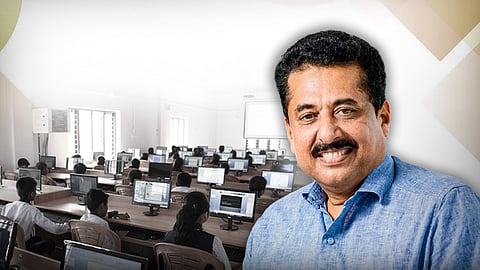 64,525 സീറ്റുകളിൽ കുട്ടികളില്ല; 
പുതിയ പ്ലസ്ടു ബാച്ചുകൾ അനുവദിച്ചത് അഴിമതിക്കോ?