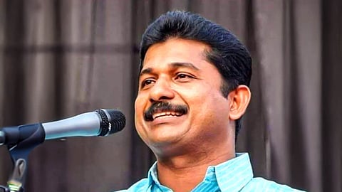 എം സ്വരാജിന്റെ വിവാദ പ്രസംഗത്തിൽ റിപ്പോര്‍ട്ട് തേടി കോടതി