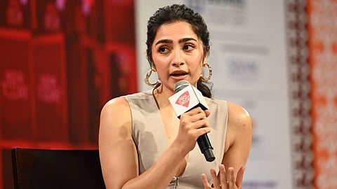 മോശം ക്യാമറ ആംഗിളുകള്‍ക്കെതിരെ രുക്മിനി വാസന്ത്