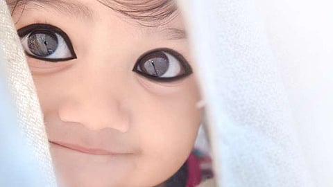 നവജാത ശിശുക്കള്‍ക്ക് കണ്ണെഴുതി കൊടുക്കാറുണ്ടോ ? എങ്കിൽ ഇത് നിങ്ങൾ തീർച്ചയായും അറിയണം