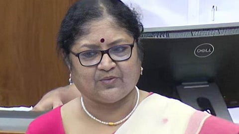 മലയാളി വിദ്യാർഥികളുടെ വിദേശത്തേക്കുള്ള ഒഴുക്കിനെ പഠിക്കാൻ കൗൺസിലിനെ നിയോഗിച്ചു; മന്ത്രി ആർ ബിന്ദു  
