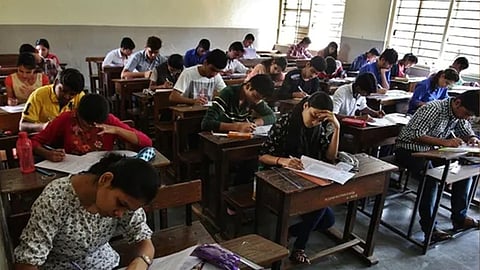 പത്ത്, പ്ലസ് ടു തുല്യതാ കോഴ്‌സ് അപേക്ഷ ക്ഷണിച്ചു