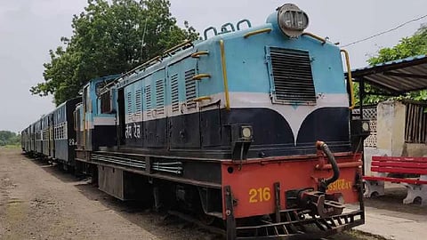 'ശകുന്തള' തിരികെയെത്താൻ ഗ്രാമം കൊതിക്കാറുണ്ടെന്നും: ശകുന്തള ഒരു തീവണ്ടിയാണ് 