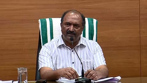 ശമ്പളകുടിശിക വൈകും;  സർക്കാർ ജീവനക്കാർക്ക്  തിരിച്ചടി