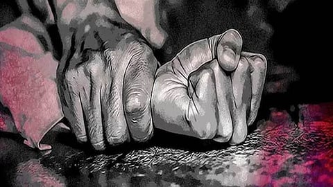 മുന്‍വൈരാഗ്യം: ഗർഭിണിയെ ബലാത്സംഗം ചെയ്ത് ഭർത്താവ്; ദൃശ്യങ്ങൾ ഫോണിൽ പകർത്തി പ്രചരിപ്പിച്ച് ഭാര്യ