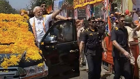 പണിതീരാത്ത എക്സ്പ്രസ് വേ ഉദ്ഘാടനം ചെയ്തു; പ്രധാനമന്ത്രിക്കെതിരെ പ്രതിഷേധം