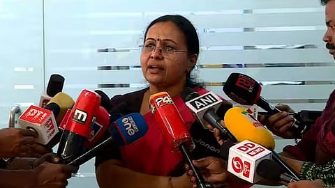 പകർച്ചവ്യാധികളെ ശ്രദ്ധിക്കണം; മുന്നറിയിപ്പുമായി ആരോഗ്യമന്ത്രി