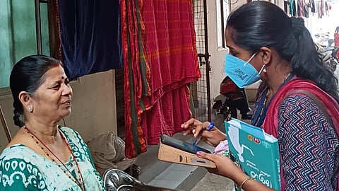 തീയൊടുങ്ങി: അകലാതെ ആശങ്ക: ആരോഗ്യസർവെ ആരംഭിച്ചു