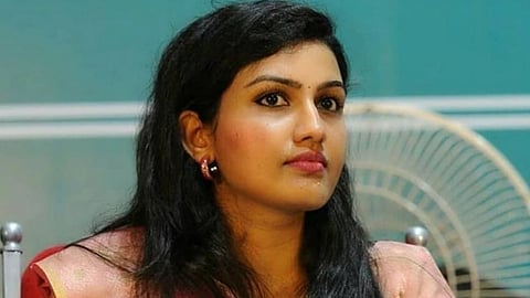 എറണാകുളം കലക്‌ടർ രേണു രാജിന് സ്ഥലംമാറ്റം; തീരുമാനം മന്ത്രി സഭായോഗത്തിൽ 