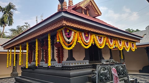 ബദ്‌ലാപ്പൂർ ശ്രീ അയ്യപ്പ  ക്ഷേത്രത്തിൽ ഏപ്രിൽ 12-ന്  അഷ്ടാഭിഷേകം നടക്കും
