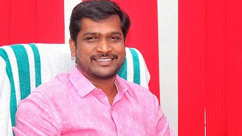 എ രാജയ്ക്ക് താൽക്കാലിക ആശ്വാസം; അയോഗ്യനാക്കിയ നടപടി ഭാഗികമായി  സ്റ്റേ ചെയ്‌ത് സുപ്രീം കോടതി
