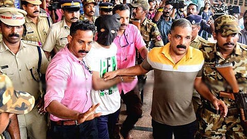 എലത്തൂർ ട്രെയ്ൻ തീവെയ്പ്പ് കേസ്: ഷാറൂഖ് സെയ്ഫിയുടെ കസ്റ്റഡി കാലാവധി ഇന്ന് അവസാനിക്കും; അന്വേഷണം എന്‍ഐഎ ഏറ്റെടുക്കും