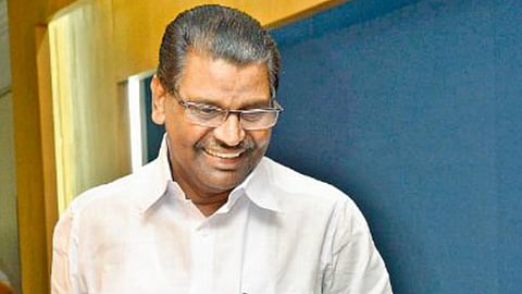 ലോക്‌നാഥ് ബെഹ്‌റയുടെ കാലത്തെ ക്യാമറ ഇടപാടിലെ ക്രമക്കേട് സംബന്ധിച്ച റിപ്പോര്‍ട്ട് ആദ്യം പുറത്തുവിടണം; തിരുവഞ്ചൂര്‍ രാധാകൃഷ്ണന്‍