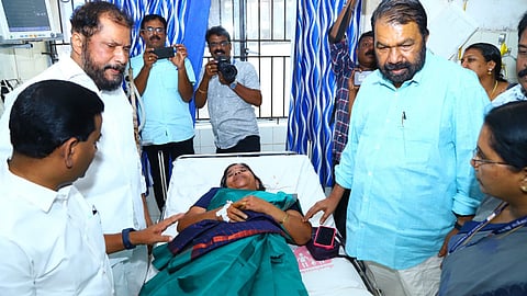 സ്കൂൾ വാർഷിക ഘോഷയാത്രക്കിടെ കടന്നലിന്‍റെ ആക്രമണം: വിദ്യാർത്ഥികളടക്കം നിരവധി പേർക്ക് പരിക്കേറ്റു