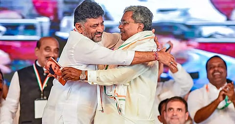 ഡികെയോ സിദ്ധുവോ‍? 
കർണാടക മുഖ്യമന്ത്രി പദത്തിനായി ചരടുവലി ശക്തം