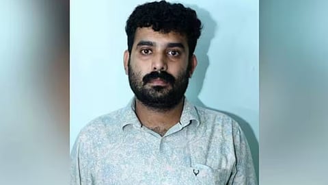 ആദിവാസി യുവാവിനെതിരെ കള്ളക്കേസ്:  സസ്പെൻഷനിലിരുന്ന ഉദ്യോഗസ്ഥനെ തിരിച്ചെടുത്തു