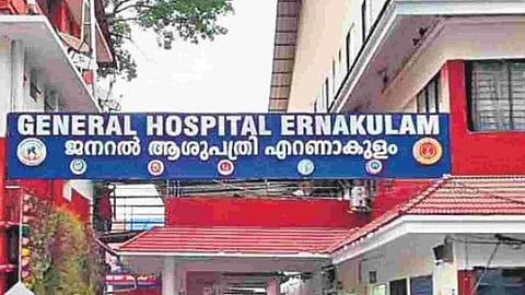 ജനറൽ ആശുപത്രിയിൽ ജീവനക്കാർക്കു നേരെ ആക്രമണം;  ആലപ്പുഴ സ്വദേശി അറസ്റ്റിൽ