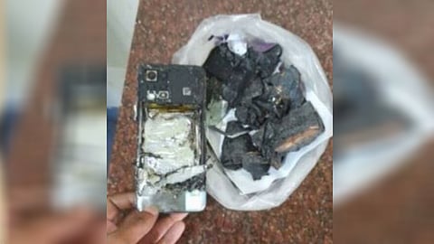 കോഴിക്കോട് മൊബൈൽ ഫോൺ പൊട്ടിത്തെറിച്ച് യുവാവിന് പരുക്ക്