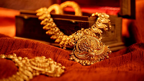 Gold prices increase; Pawan hits Rs 1,06,120