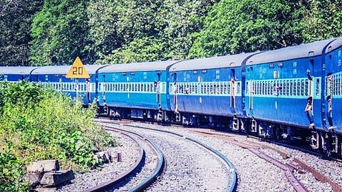 യാത്രക്കാരുടെ ശ്രദ്ധയ്ക്ക്...; ട്രെയിന്‍ ഗതാഗതത്തിൽ നിയന്ത്രണം; യാത്രകൾ വെട്ടിച്ചുരുക്കി