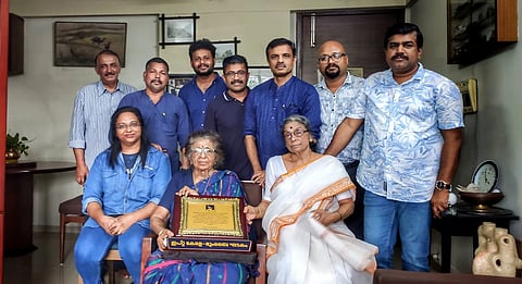 വിവർത്തക തിലകം ലീല സർക്കാരിന് ഇപ്റ്റയുടെ ആദരം