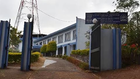 ആകാശവാണിയില്‍ അവതാരകർ