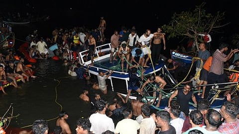താനൂർ ബോട്ടപകടം: അറസ്റ്റിലായ പോർട്ട് ഉദ്യോഗസ്ഥർക്കെതിരെ കൊലക്കുറ്റം ചുമത്തി